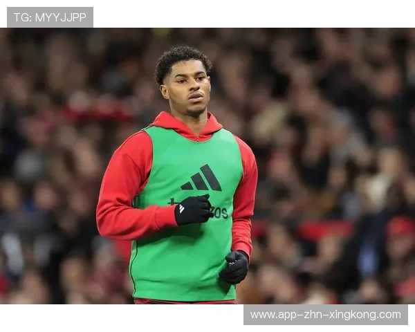 巴萨准备出售一名边锋回收资金,目标引援新星引发球迷热议 巴萨准备出售一名边锋回收资金,目标引援新星引发球迷热议