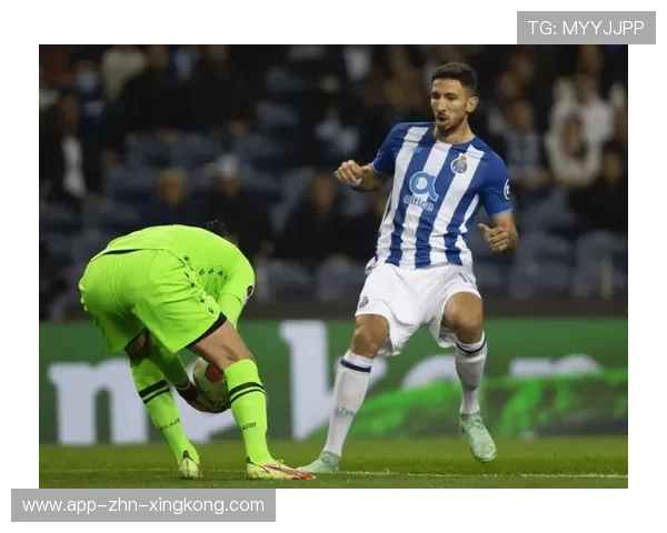 波尔图维埃拉长途奔袭后抽射再次点燃巨龙球场